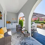 Luxury Family Home In The Center Of Kassiopi