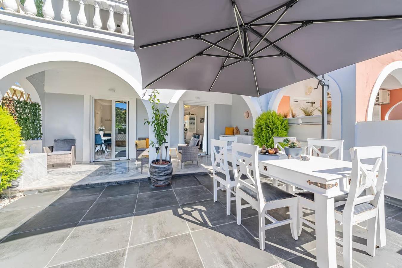 Luxury Family In The Center Of Dom wakacyjny Kassiopi